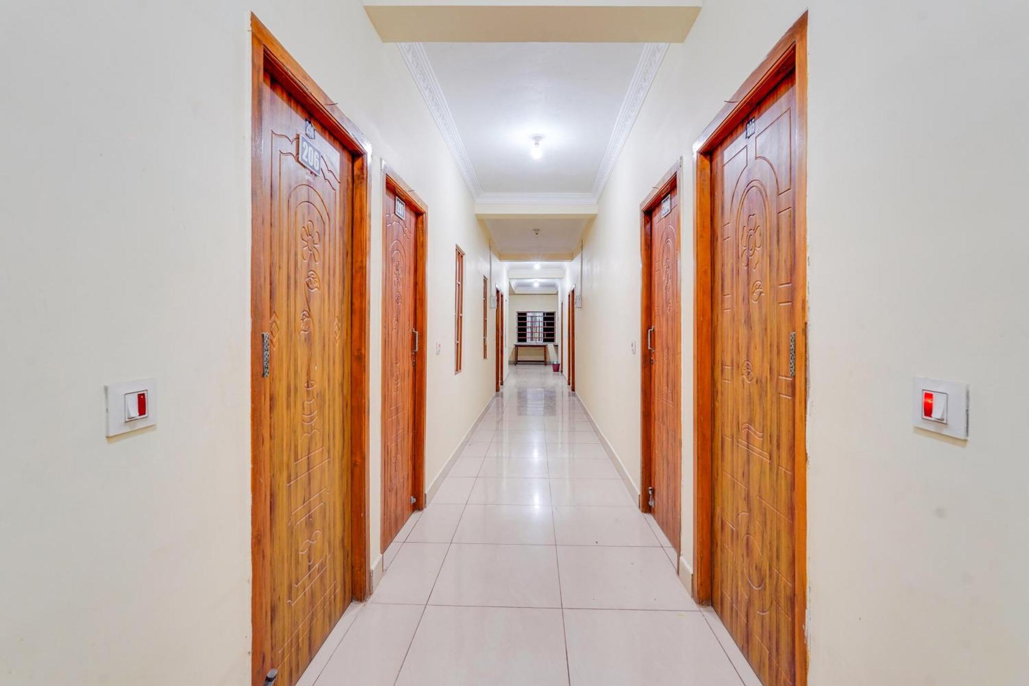 Super Hotel O Sharmila Guest House Kottakuppam Zewnętrze zdjęcie