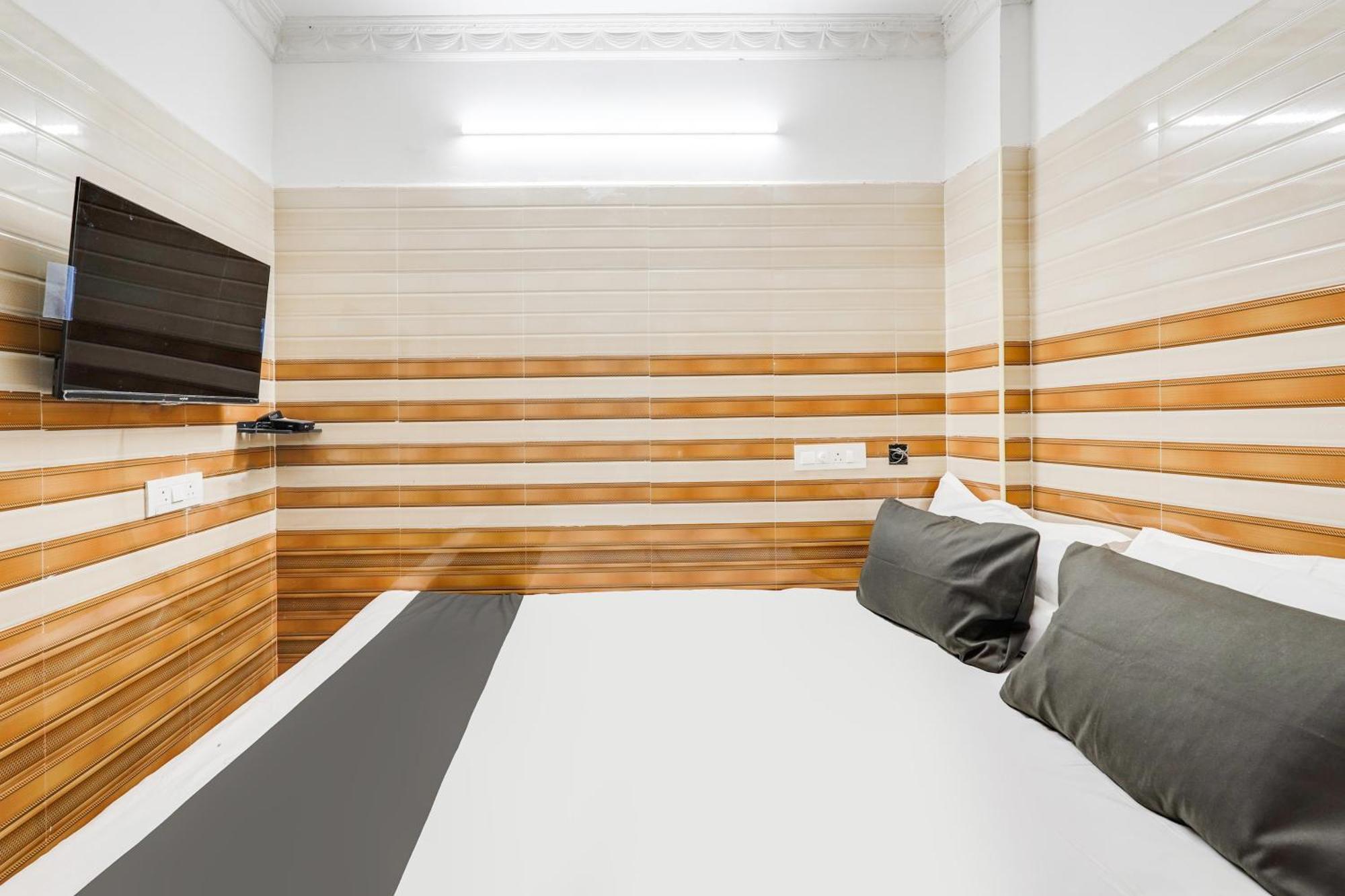 Super Hotel O Sharmila Guest House Kottakuppam Zewnętrze zdjęcie